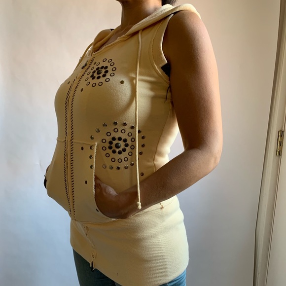 Sleeveless hoodie - Picture 1 of 4